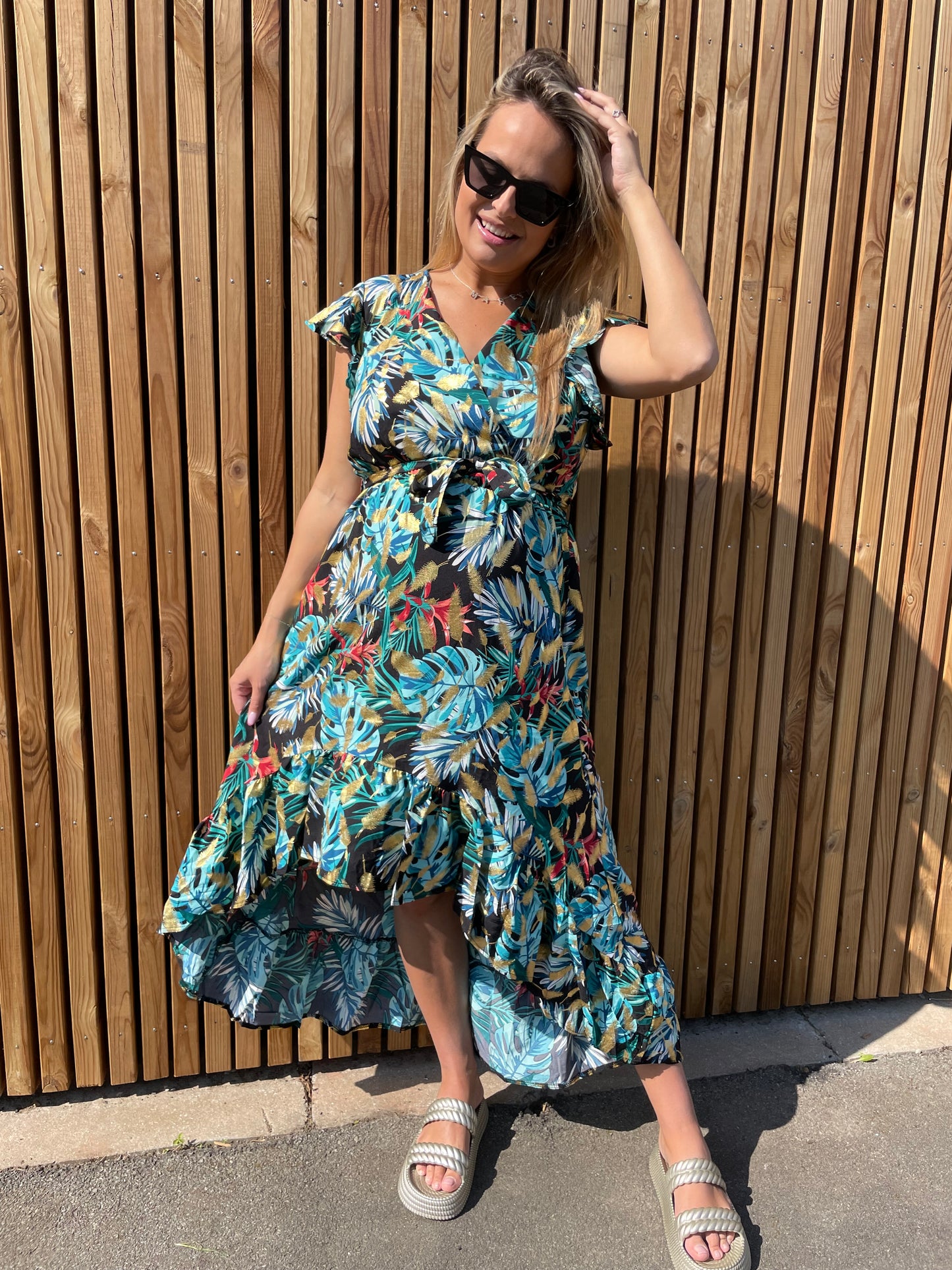Robe exotique asymétrique bleue