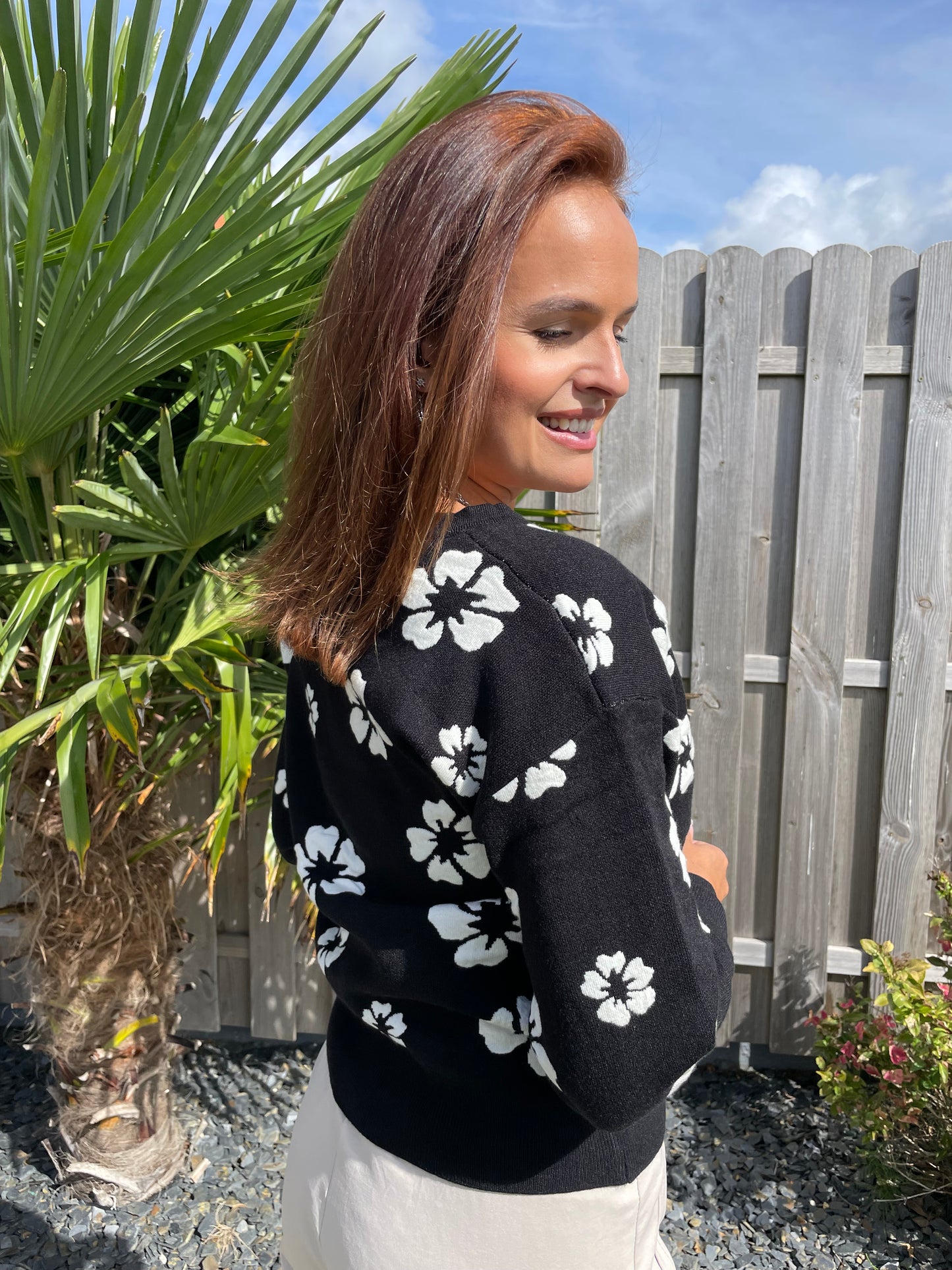 Gilet noir fleurs