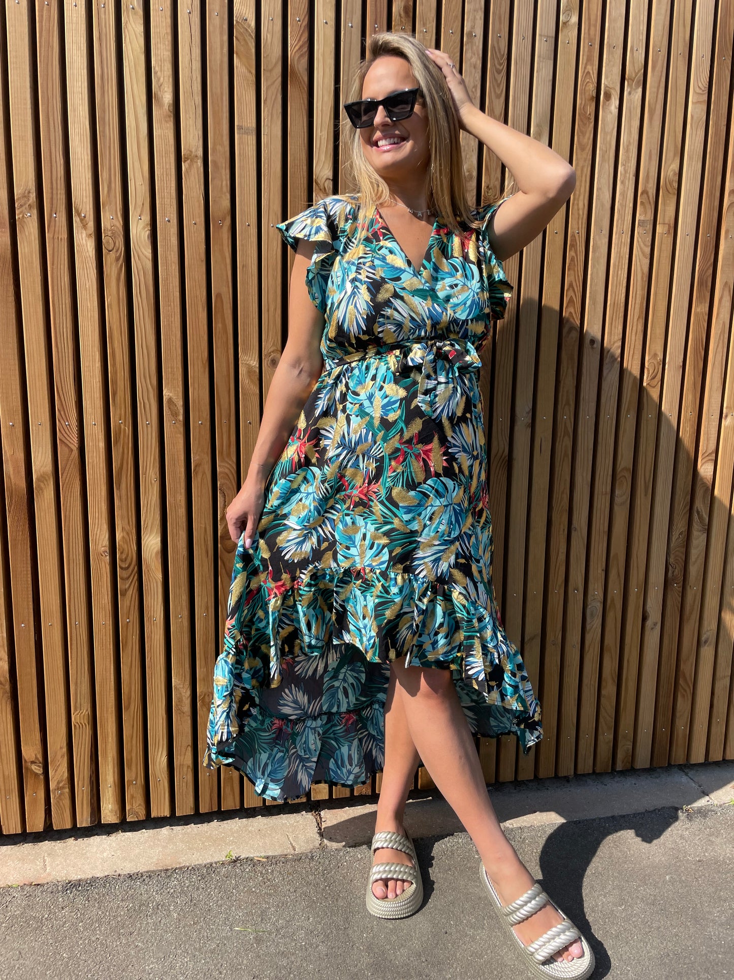 Robe exotique asymétrique bleue