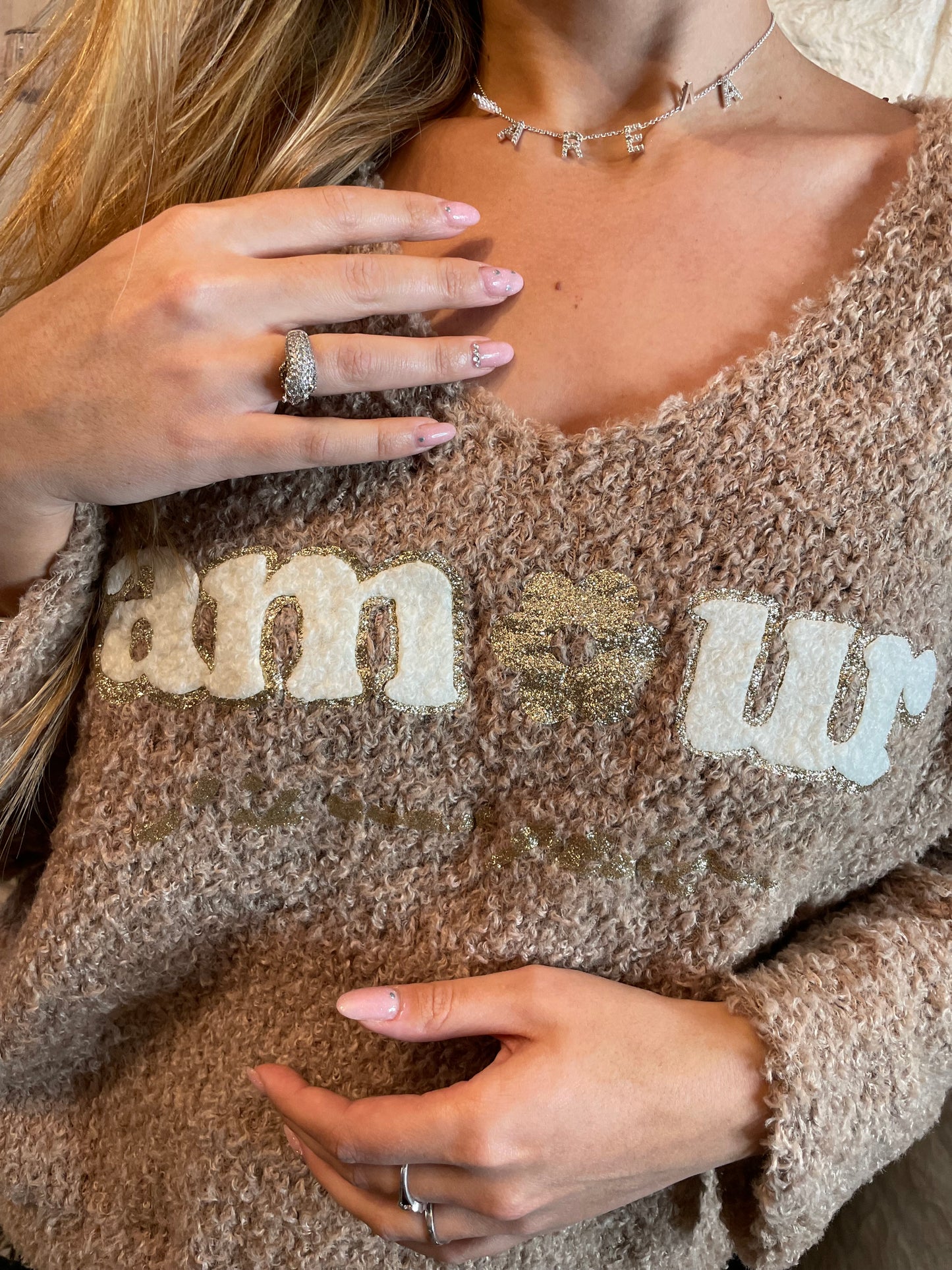 Pull Amour beige