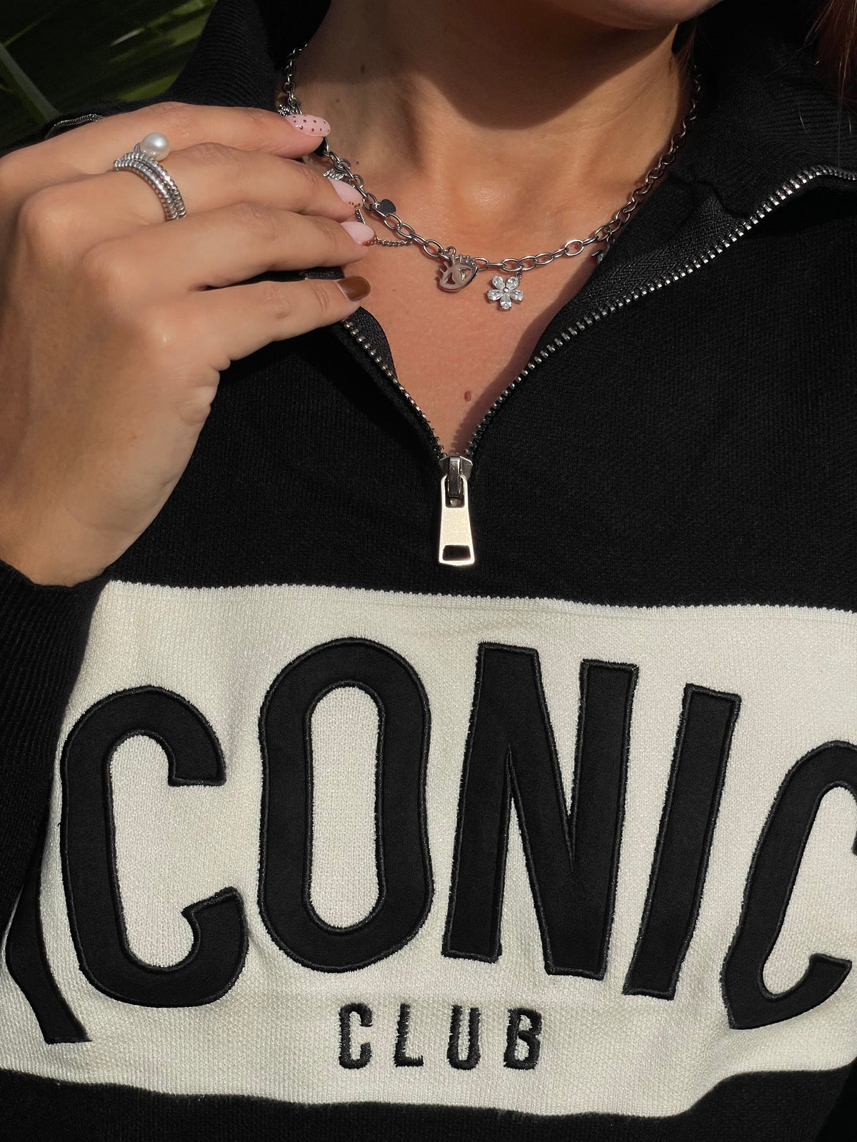 Pull iconic noir