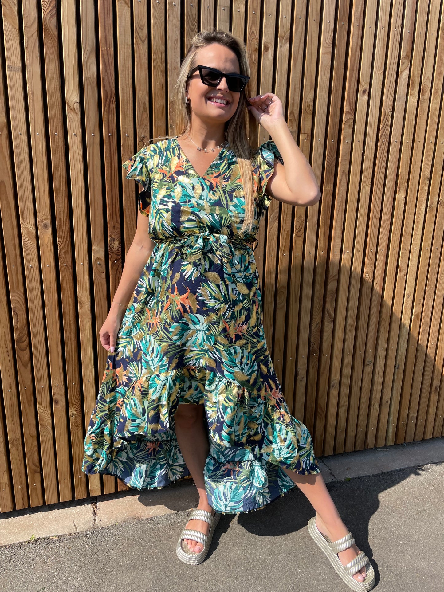 Robe exotique asymétrique verte