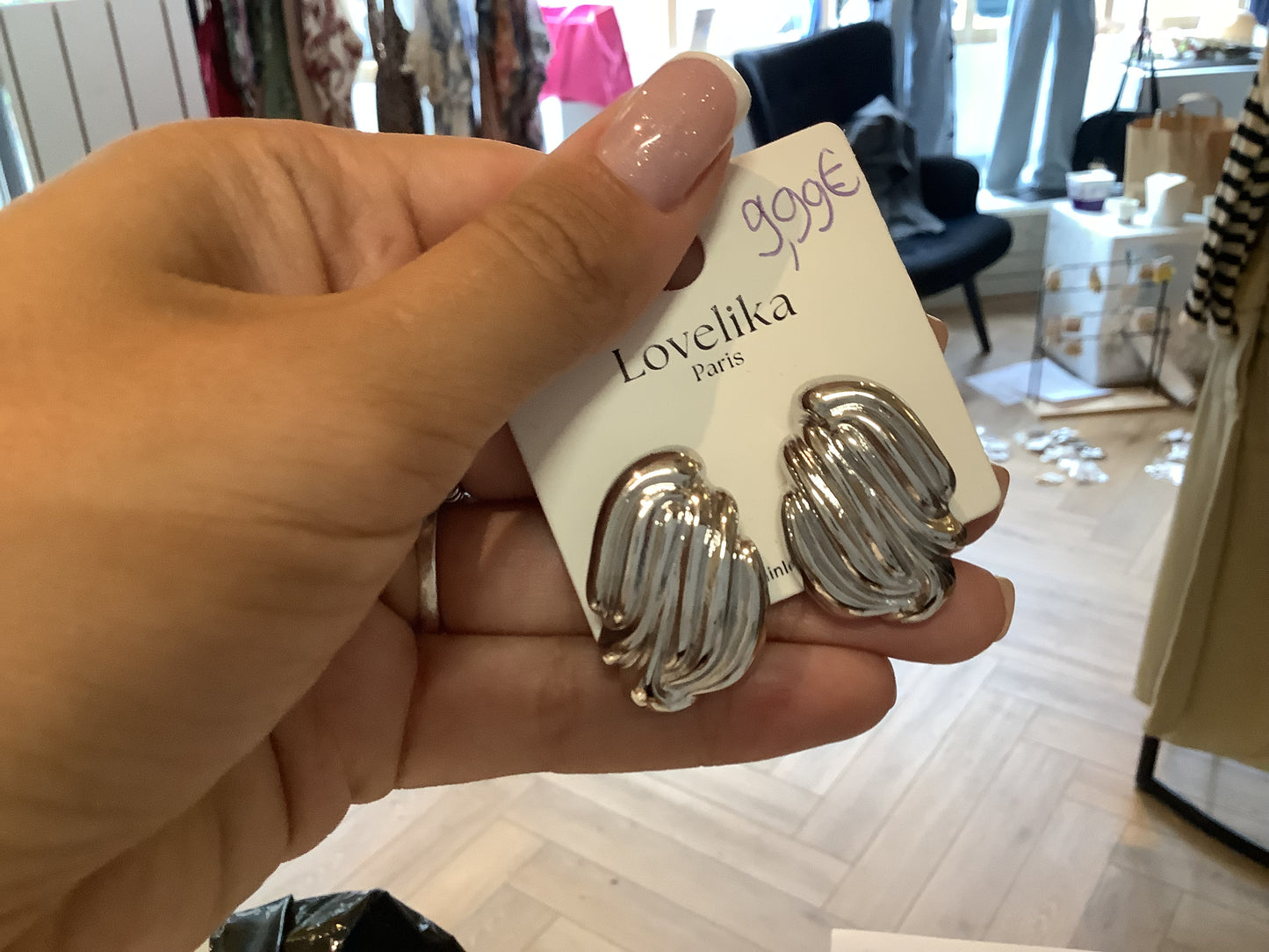 Boucle argentée