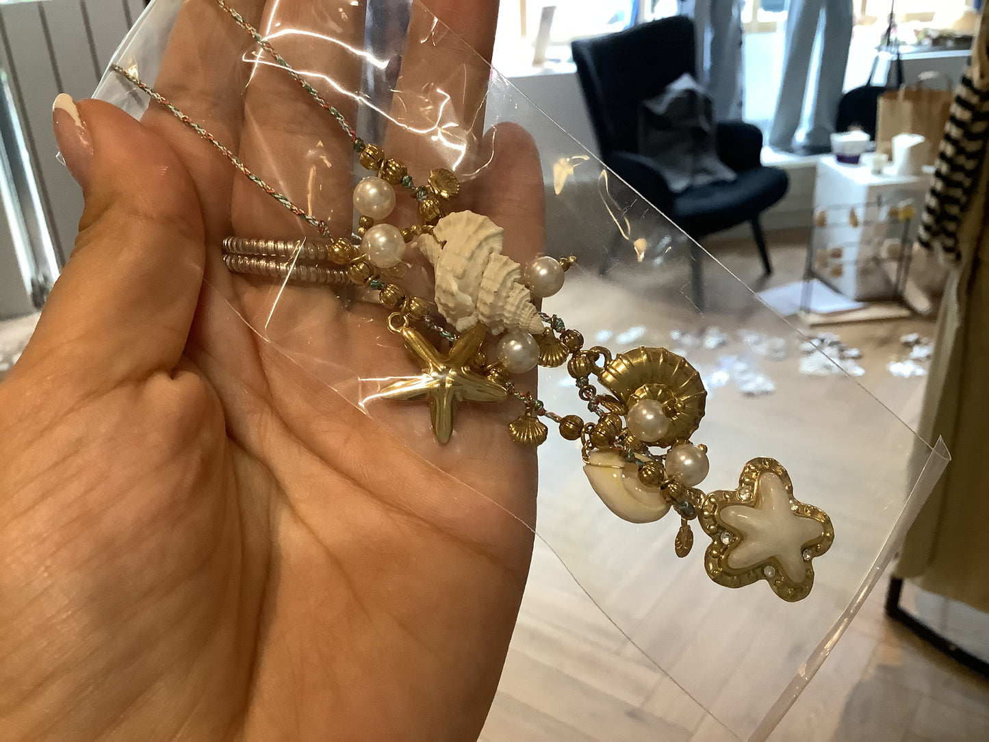 Collier cordon bleu coquillages