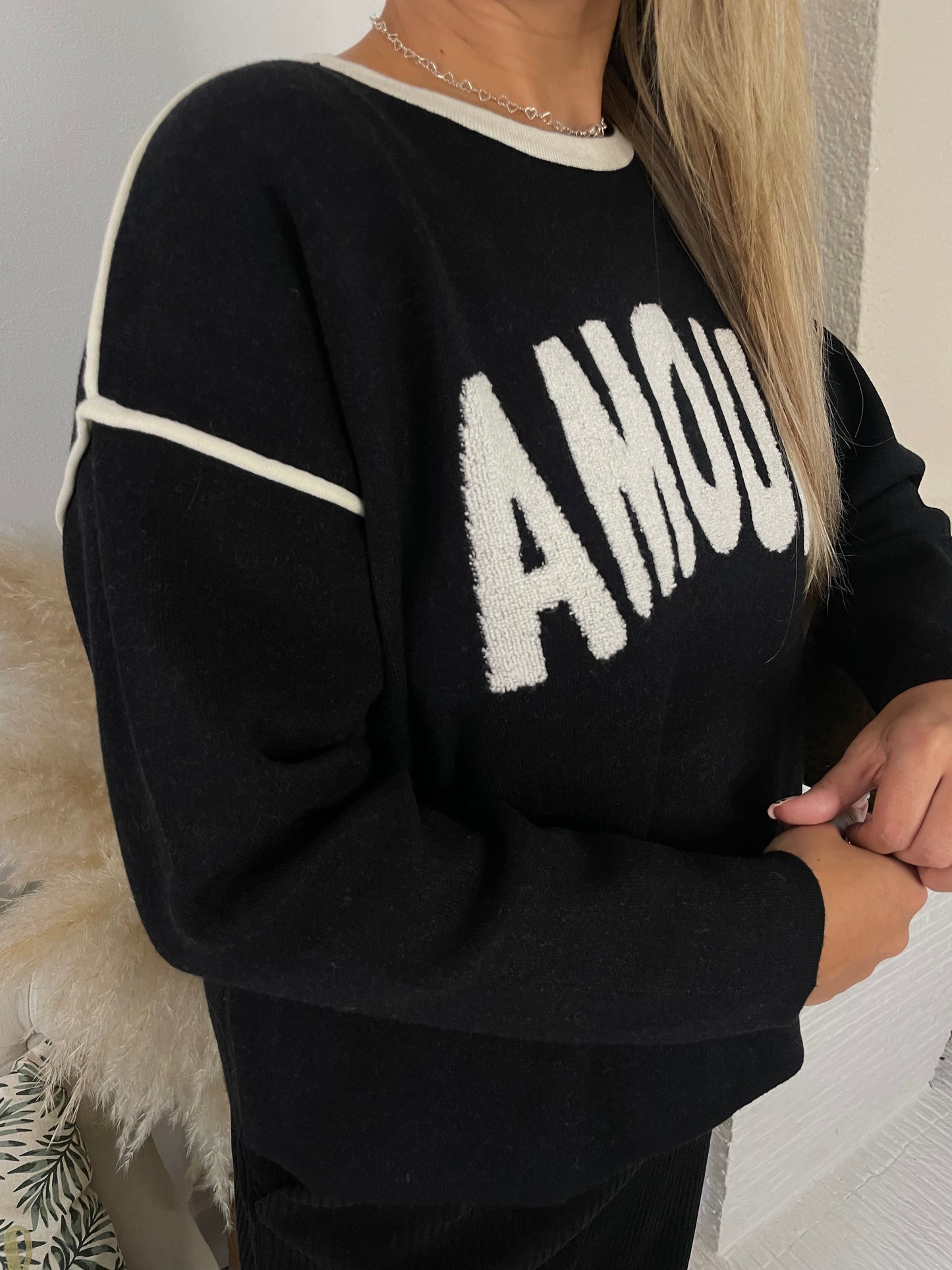 Pull Amour noir