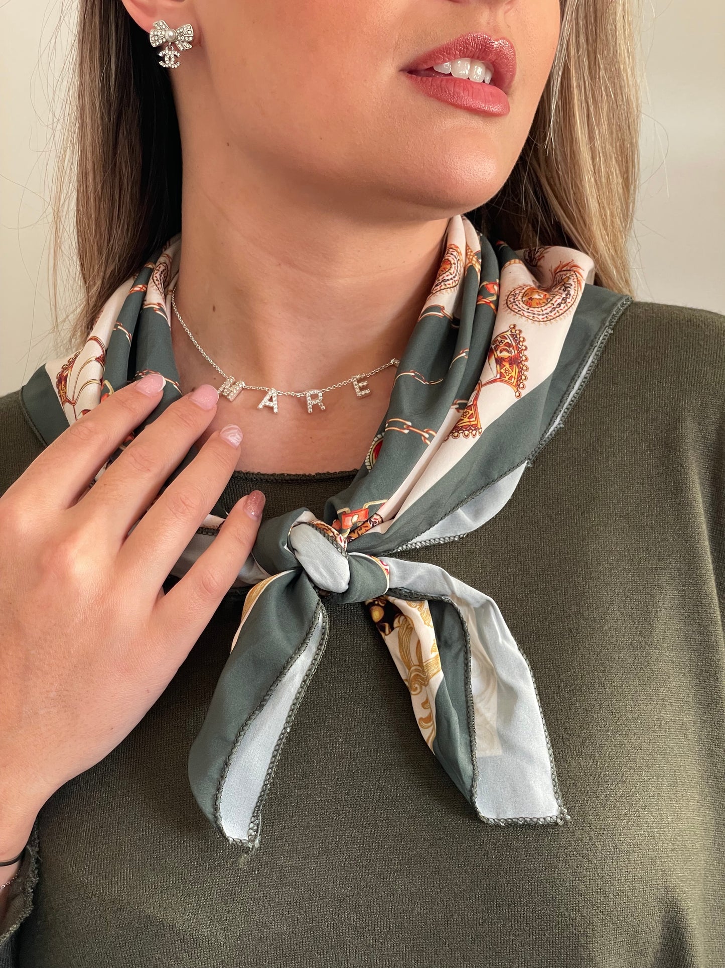 Ensemble pull foulard kaki