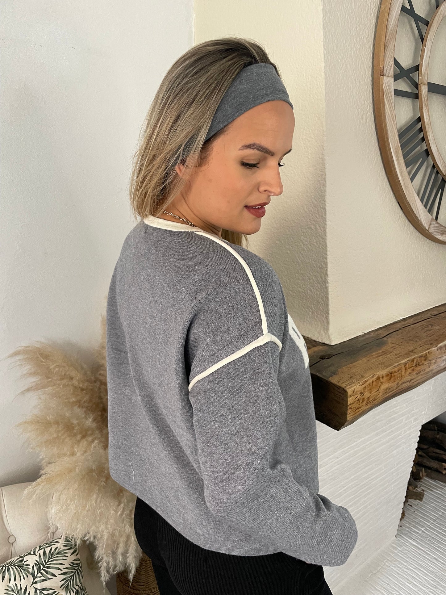 Pull Amour gris