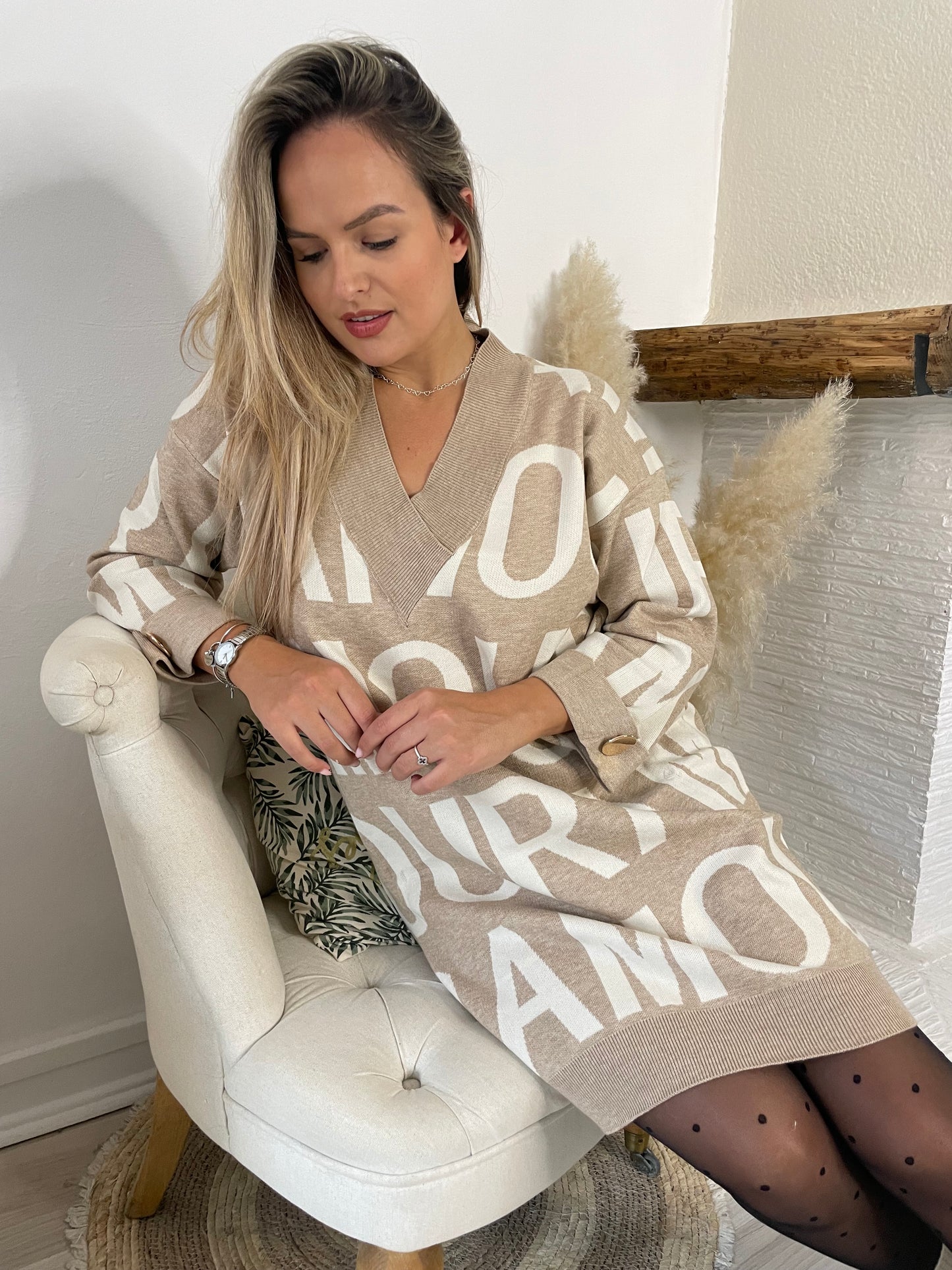 Robe pull Amour beige