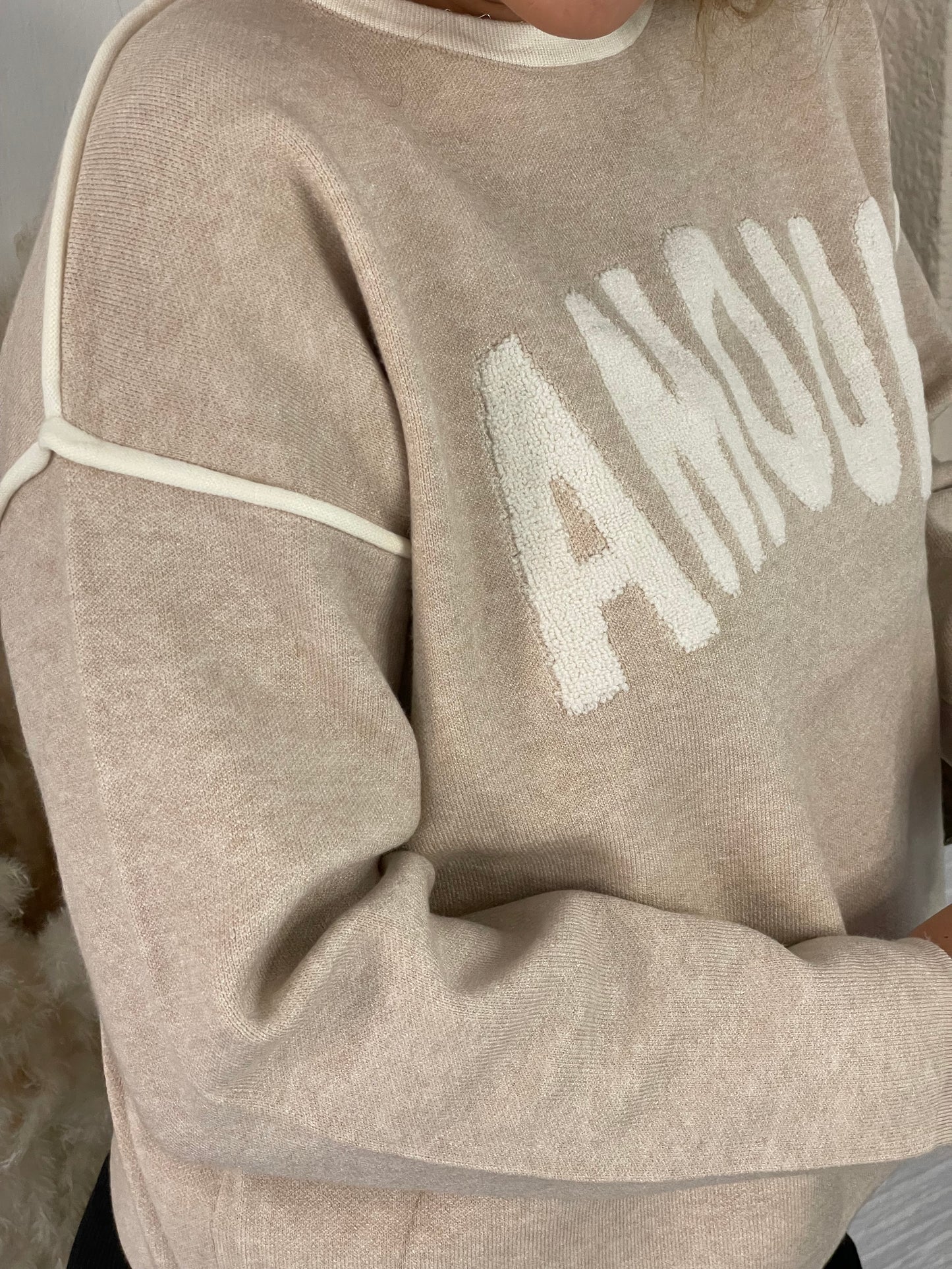 Pull Amour beige