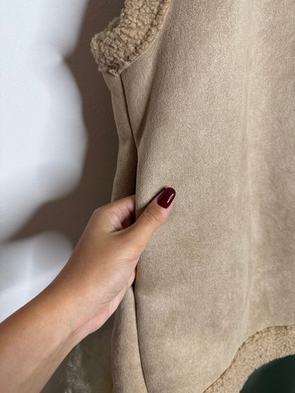 Veste fluffly beige T.46 à 52.