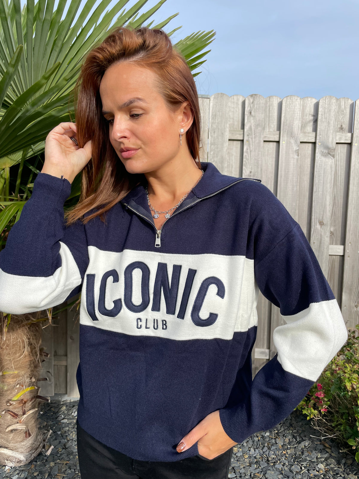 Pull iconic bleu