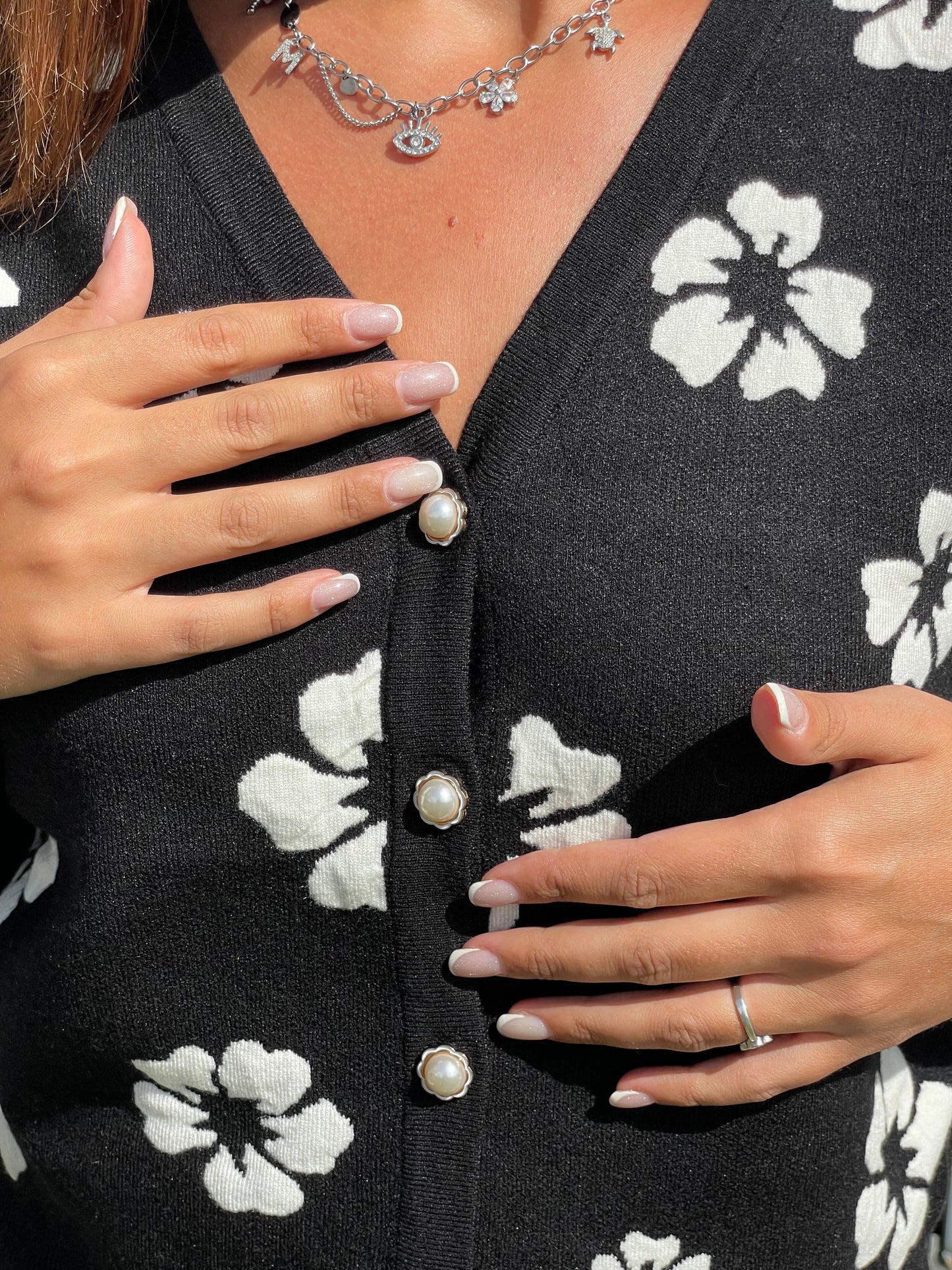 Gilet noir fleurs