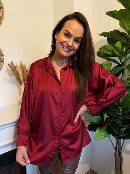 Chemise satinée bordeaux