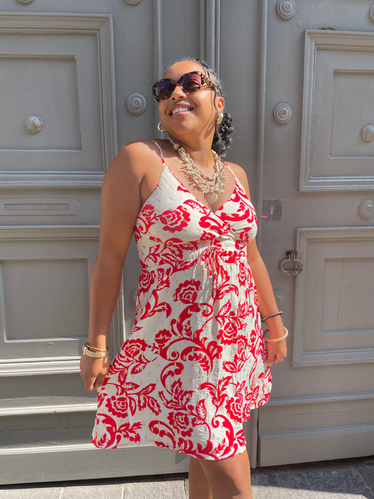 Robe courte dorée rouge