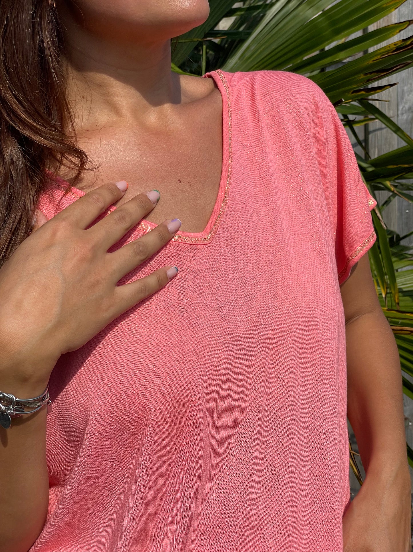 Haut brillant corail