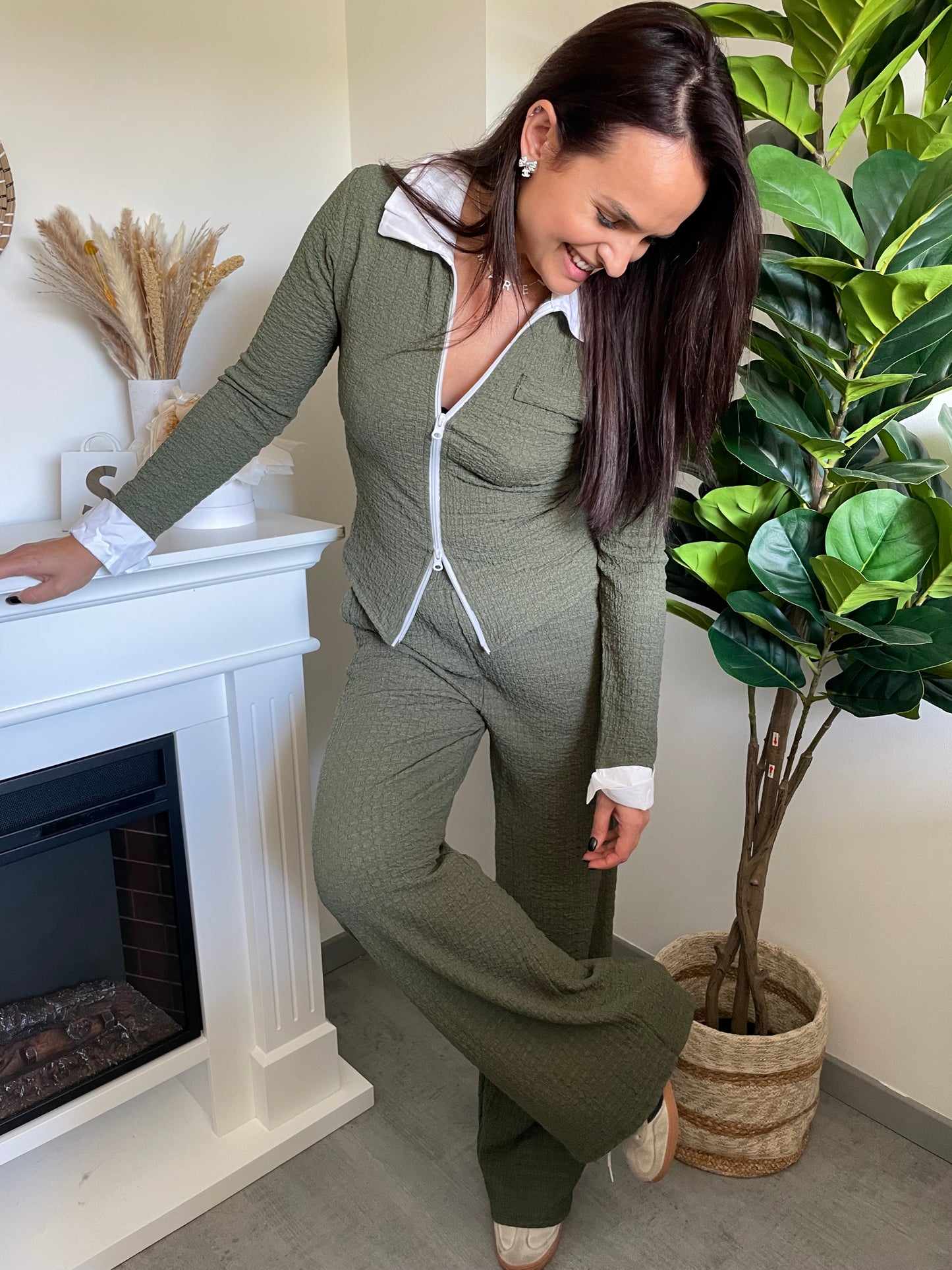 Ensemble June kaki