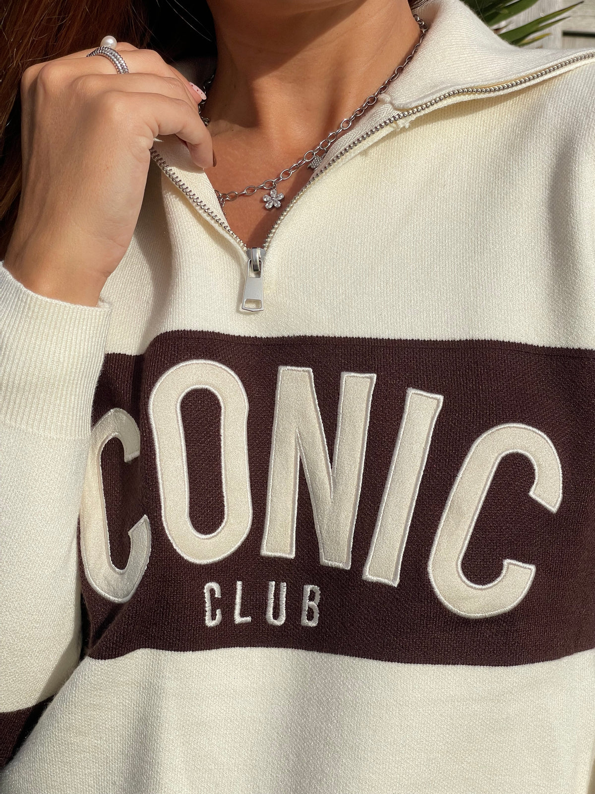 Pull iconic beige