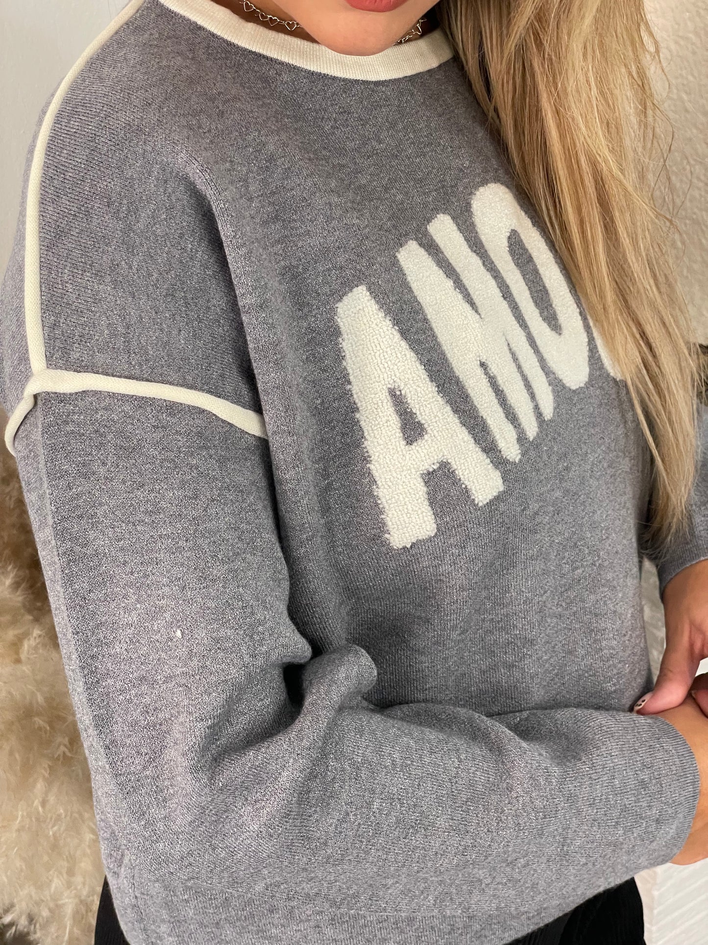 Pull Amour gris