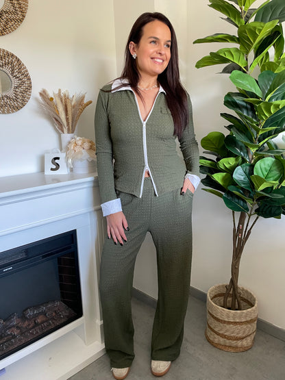 Ensemble June kaki