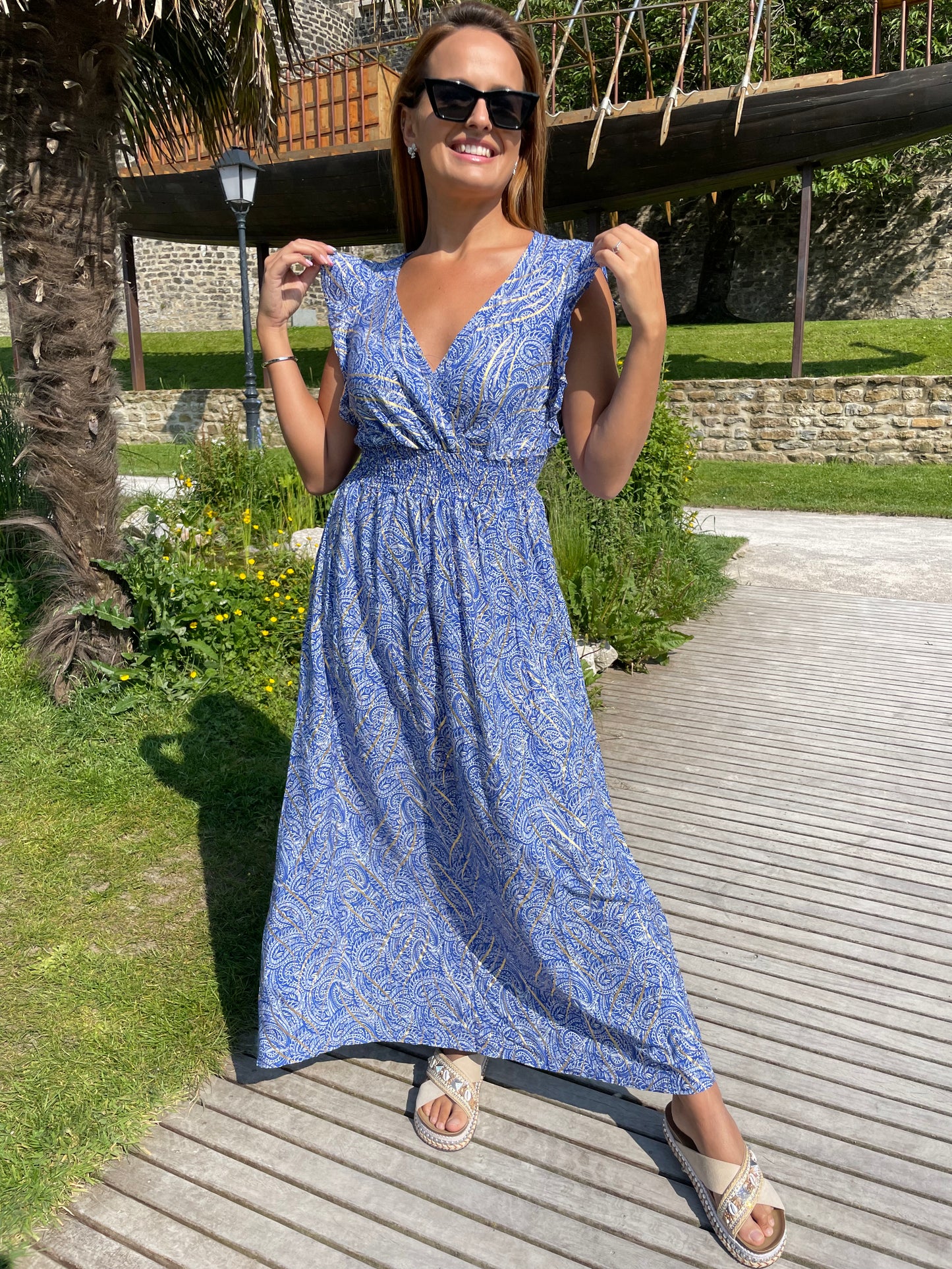 Robe longue dorée bleue